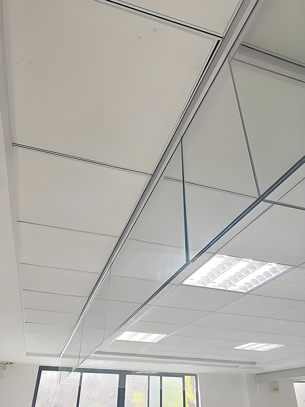 昆玉玻璃昆玉挡烟垂壁