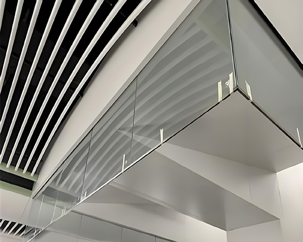 昆玉玻璃昆玉挡烟垂壁