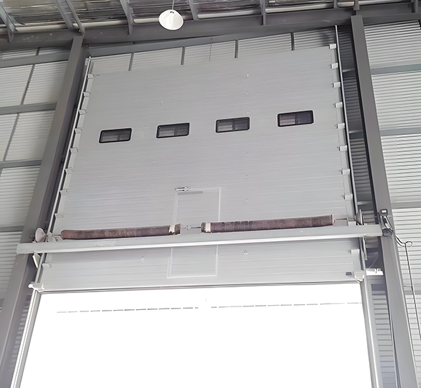 昆玉工业滑升门