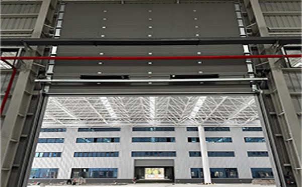 昆玉工业提升门