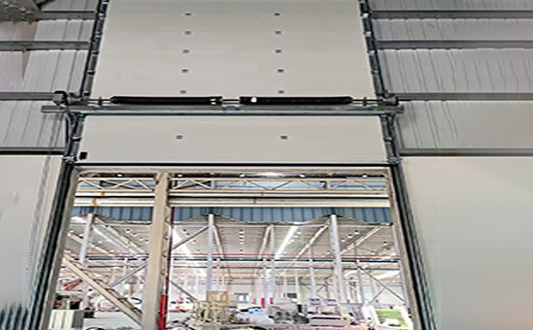 昆玉工业提升门