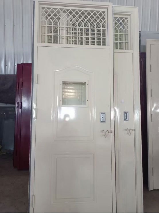 昆玉学校教室门