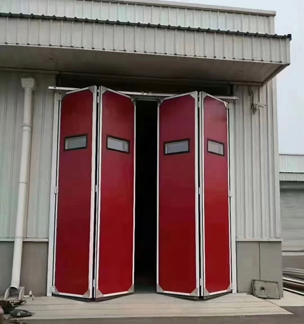 昆玉工业折叠门在大型装配车间出入口的应用实例