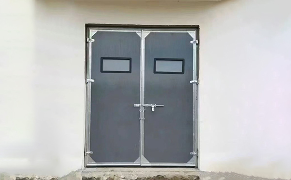 昆玉工业门在高温作业区域的运行表现