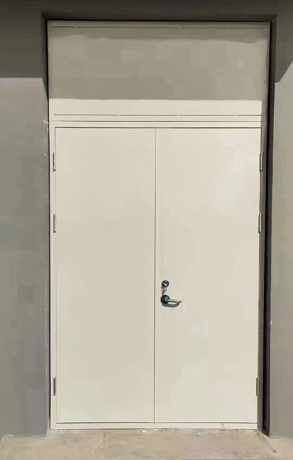 展览馆项目完成大跨度昆玉防火门安装